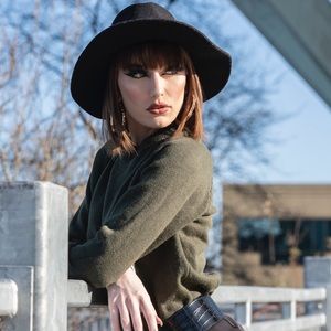 Meet your Posher, Kenna